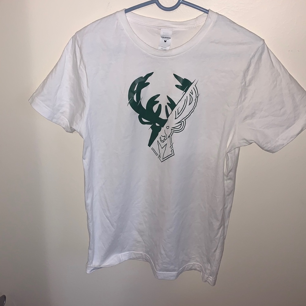Milwaukee Bucks Giannis Antetokounmpo Men’s Shirt Size L